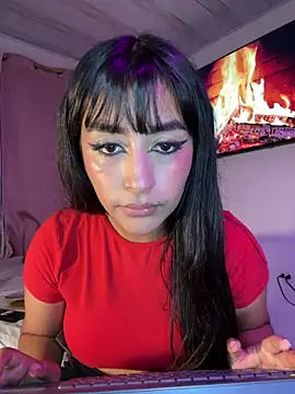 Lady Rey online show from 11-22-25, 01:37