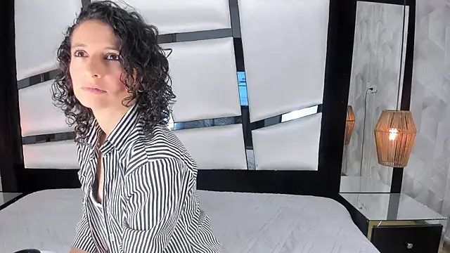 AriannaRussell  online show from 03-20-25, 01:37