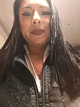 Snapshot of Ella_Rousse chatting on 03-18-25, 10:07 Ella Rousse online show from 03-18-25, 10:07