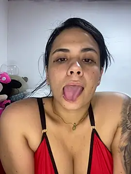 Snapshot of Leyna_Kenet chatting on 12-11-24, 04:39 Leyna Kenet online show from 12-11-24, 04:39