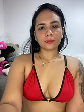Snapshot of Leyna_Kenet chatting on 12-11-24, 07:42 Leyna Kenet online show from 12-11-24, 07:42