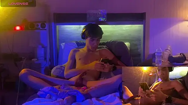 Linc0ln dykes online show from 12-17-24, 01:07