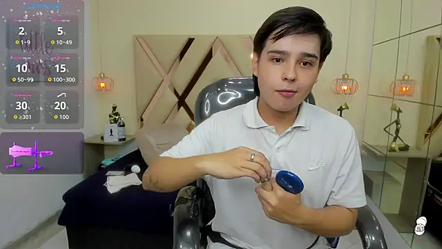 Snapshot of AndrewPherson chatting on 04-13-26, 01:37 AndrewPherson online show from 04-13-26, 01:37