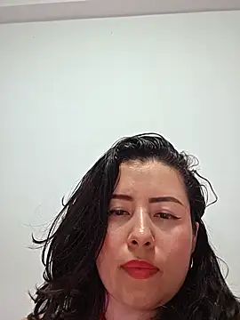Snapshot of NeredaXxx chatting on 05-27-26, 11:34 NeredaXxx online show from 05-27-26, 11:34