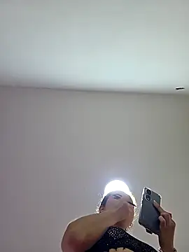 NeredaXxx online show from 04-14-26, 07:46