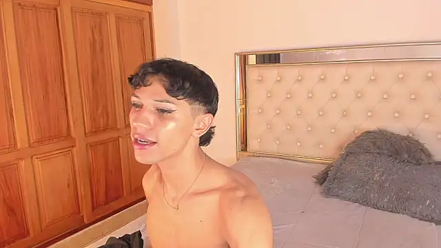 Snapshot of im_sebaslopez chatting on 06-17-26, 11:42 im sebaslopez online show from 06-17-26, 11:42
