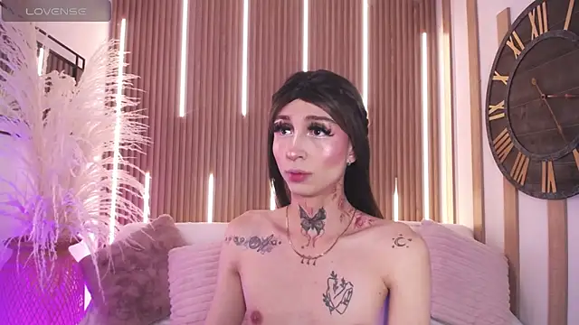 Aniie Doll online show from 12-14-25, 08:25