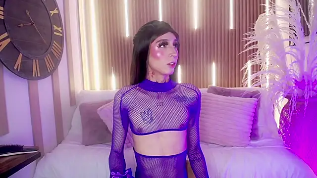 Aniie Doll online show from 11-07-25, 08:24