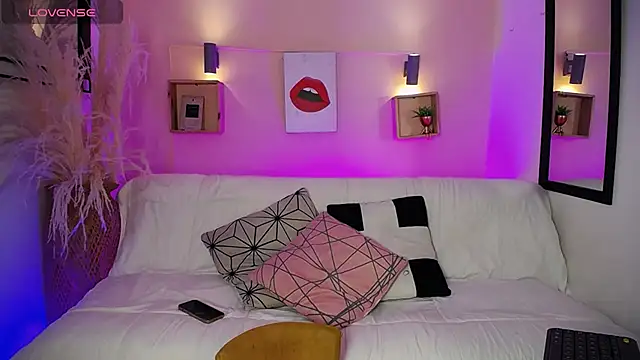 Aniie Doll online show from 09-10-25, 08:19