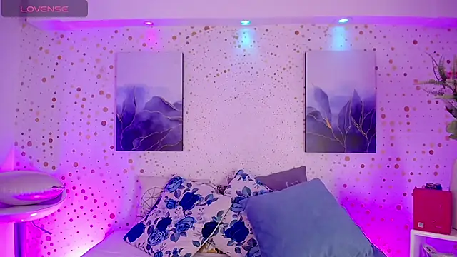 Snapshot of Aniie_Doll chatting on 02-12-26, 08:19 Aniie Doll online show from 02-12-26, 08:19