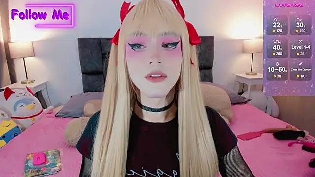 Snapshot of Kirmyy_ chatting on 02-04-25, 10:45 Kirmyy  online show from 02-04-25, 10:45