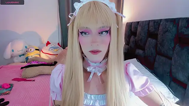 Snapshot of Kirmyy_ chatting on 03-21-25, 11:12 Kirmyy  online show from 03-21-25, 11:12