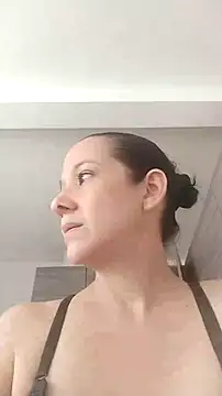 nicolle milf1978 online show from 10-25-25, 03:56