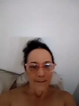 nicolle milf1978 online show from 05-12-26, 12:55