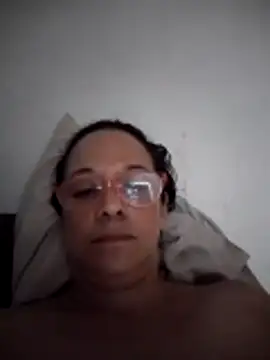 nicolle milf1978 online show from 05-21-26, 12:24