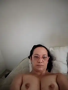 nicolle milf1978 online show from 05-03-26, 12:42