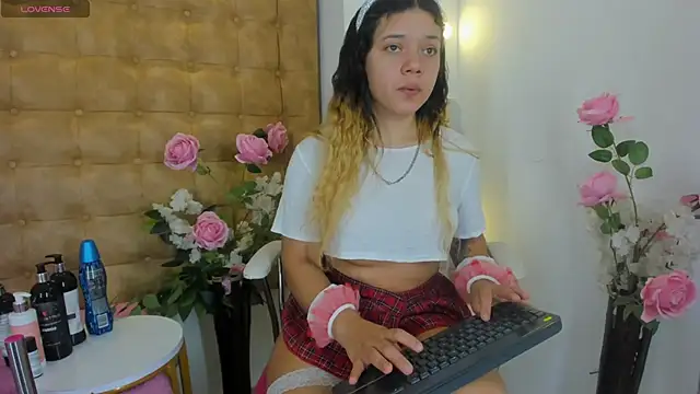 hanna  jadidi online show from 02-12-26, 03:39