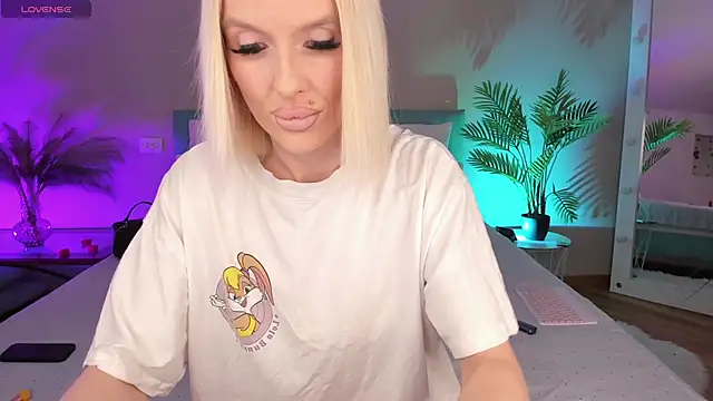 Lana kitty   online show from 05-03-26, 09:29
