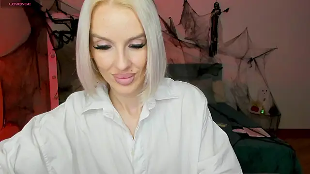 Lana kitty   online show from 10-26-25, 11:27