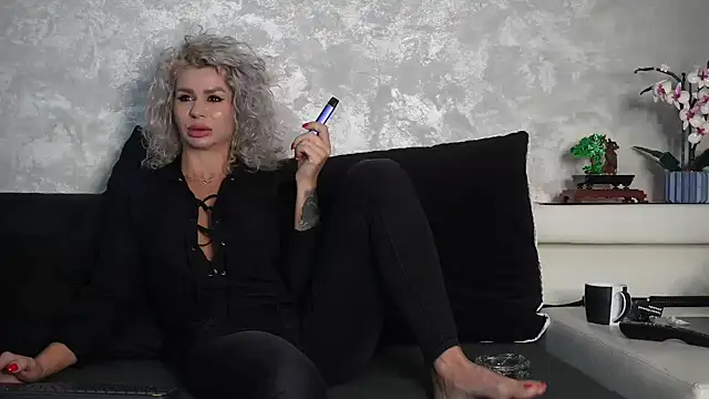 SquirtyFit Devil online show from 11-20-25, 09:32