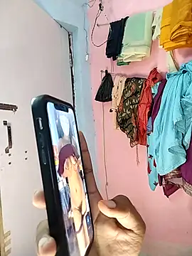 Snapshot of riyagupta5 chatting on 09-12-25, 05:13 riyagupta5 online show from 09-12-25, 05:13