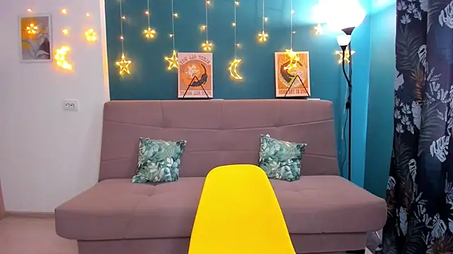 Snapshot of Xloe_Queen chatting on 03-05-25, 09:16 Xloe Queen online show from 03-05-25, 09:16