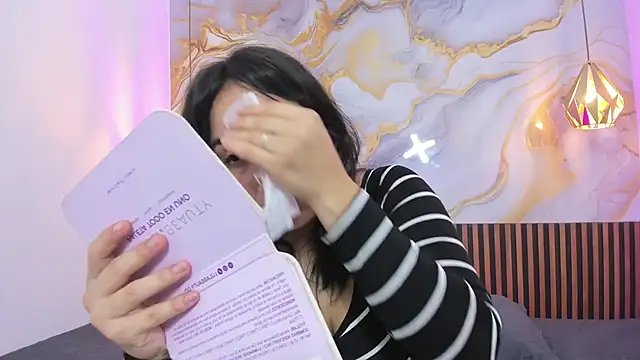 MelissaGilll online show from 10-13-25, 07:15