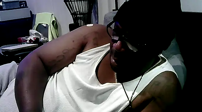 Snapshot of GOODCHOCOLATEDICK chatting on 12-05-24, 09:33 GOODCHOCOLATEDICK online show from 12-05-24, 09:33