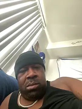 Snapshot of GOODCHOCOLATEDICK chatting on 12-14-24, 05:47 GOODCHOCOLATEDICK online show from 12-14-24, 05:47