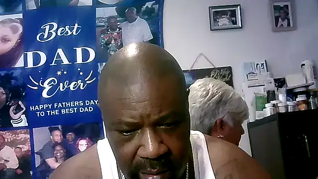 Snapshot of GOODCHOCOLATEDICK chatting on 12-12-24, 09:48 GOODCHOCOLATEDICK online show from 12-12-24, 09:48