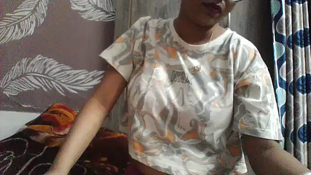 Snapshot of shalini_fire chatting on 06-10-26, 05:14 shalini fire online show from 06-10-26, 05:14