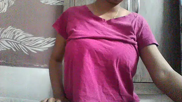 Snapshot of shalini_fire chatting on 03-02-26, 09:05 shalini fire online show from 03-02-26, 09:05