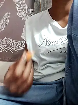 Snapshot of shalini_fire chatting on 09-20-25, 10:09 shalini fire online show from 09-20-25, 10:09