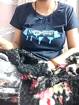 Snapshot of shalini_fire chatting on 03-18-25, 10:07 shalini fire online show from 03-18-25, 10:07