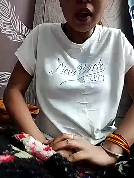 Snapshot of shalini_fire chatting on 03-03-25, 06:13 shalini fire online show from 03-03-25, 06:13