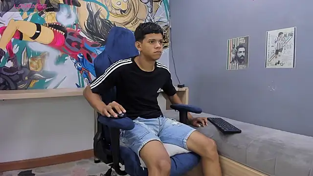 Snapshot of Jeffry_wolvess chatting on 03-20-25, 12:11 Jeffry wolvess online show from 03-20-25, 12:11