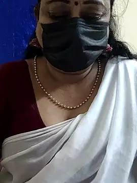 Snapshot of rekha_naier chatting on 10-05-25, 09:38 rekha naier online show from 10-05-25, 09:38