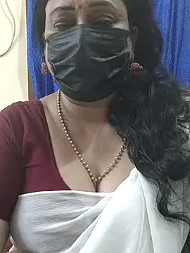 Snapshot of rekha_naier chatting on 10-14-25, 07:47 rekha naier online show from 10-14-25, 07:47