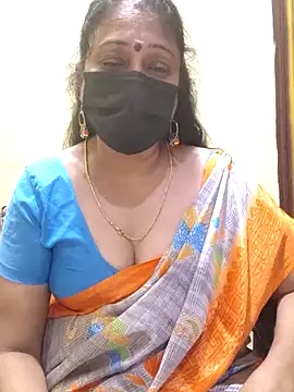 Snapshot of rekha_naier chatting on 03-08-25, 07:20 rekha naier online show from 03-08-25, 07:20