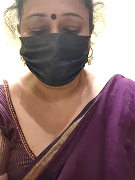 Snapshot of rekha_naier chatting on 03-05-25, 03:40 rekha naier online show from 03-05-25, 03:40