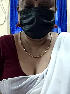 Snapshot of rekha_naier chatting on 10-05-25, 06:59 rekha naier online show from 10-05-25, 06:59