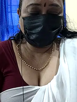 Snapshot of rekha_naier chatting on 10-09-25, 07:42 rekha naier online show from 10-09-25, 07:42