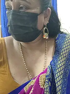 Snapshot of rekha_naier chatting on 09-17-25, 04:31 rekha naier online show from 09-17-25, 04:31