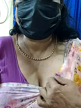 Snapshot of rekha_naier chatting on 10-12-25, 04:52 rekha naier online show from 10-12-25, 04:52