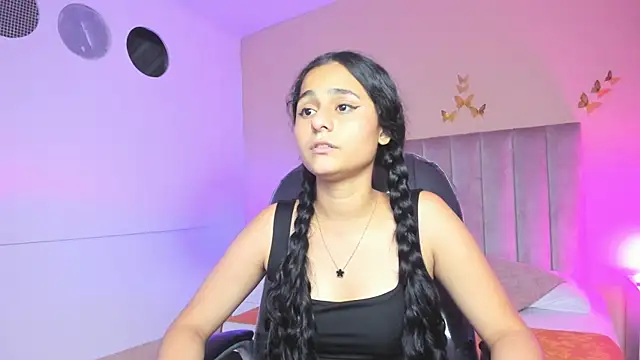Giselle Roldan online show from 04-21-26, 04:41