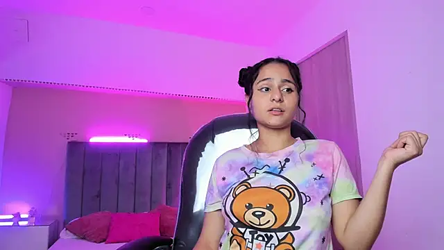 Giselle Roldan online show from 03-29-26, 03:41