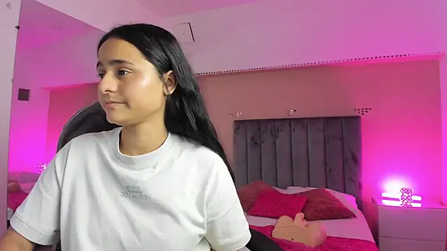 Giselle Roldan online show from 04-10-26, 02:46