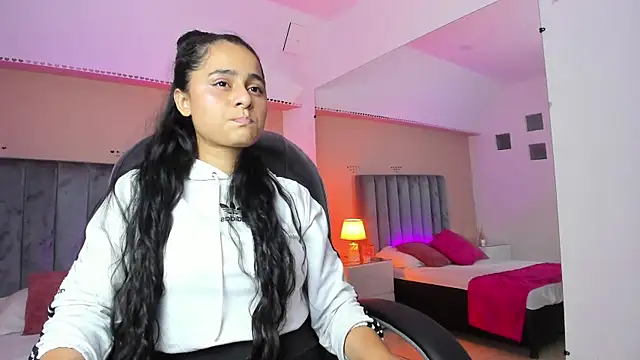 Giselle Roldan online show from 06-03-26, 03:29