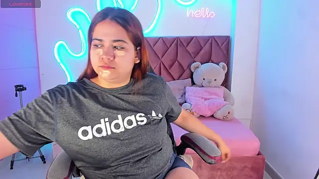 Snapshot of jisoo__ chatting on 12-04-25, 12:37 jisoo online show from 12-04-25, 12:37