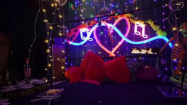 anonymouszN online show from 02-12-26, 09:47